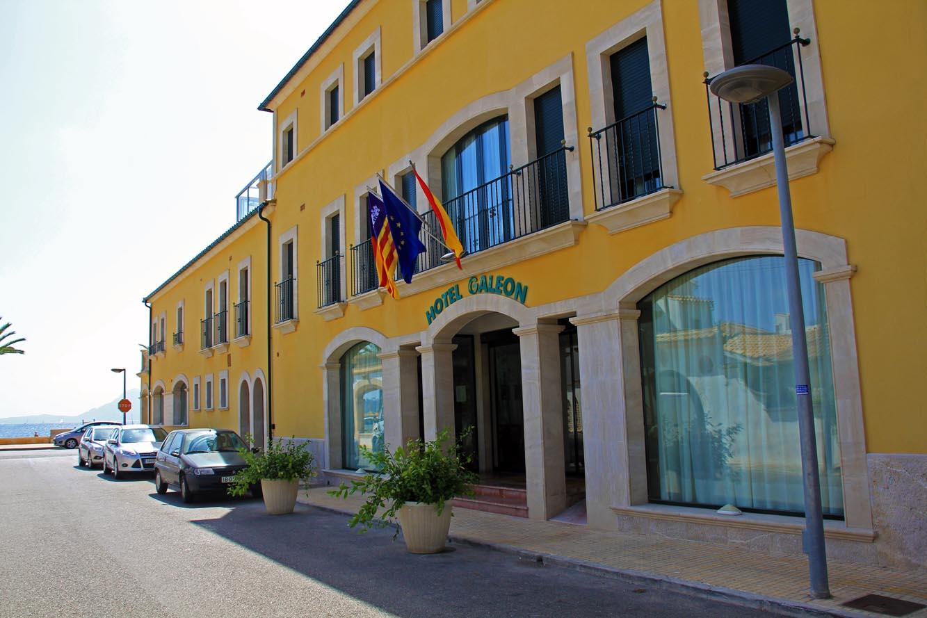 Apartments Galeon Suites Port de Pollenca Exterior photo