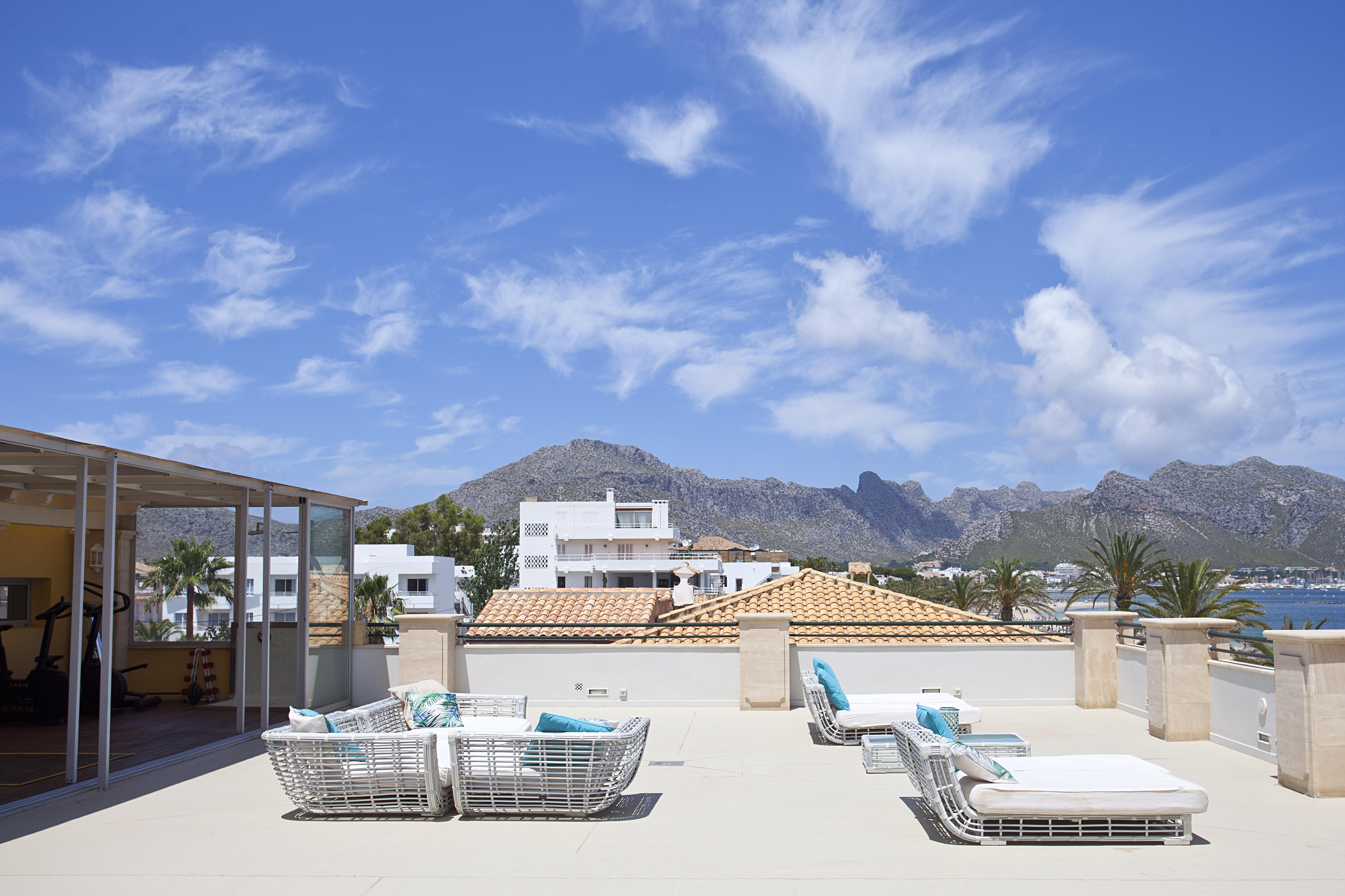 Apartments Galeon Suites Port de Pollenca Exterior photo